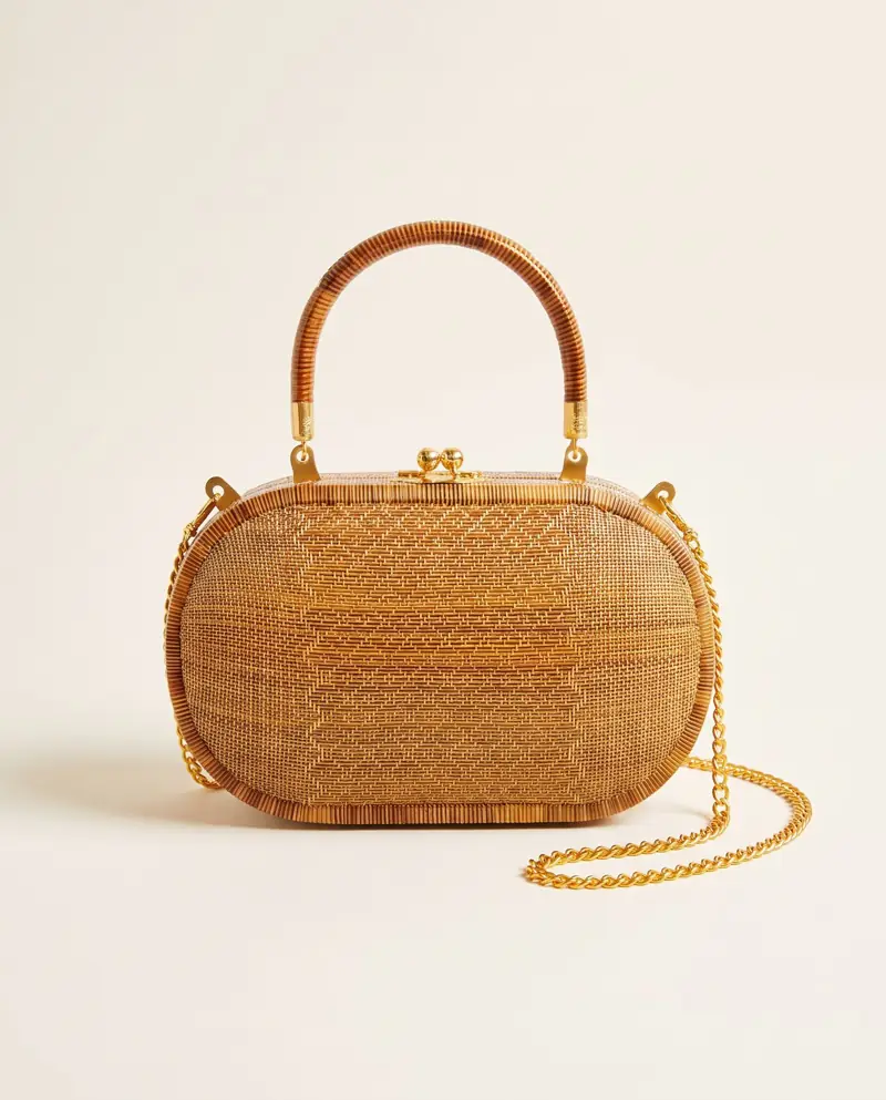 Yan-Lipao-Handtasche oval – Ovale Lipao-Handtasche aus goldbrauner Farnranke mit Henkel